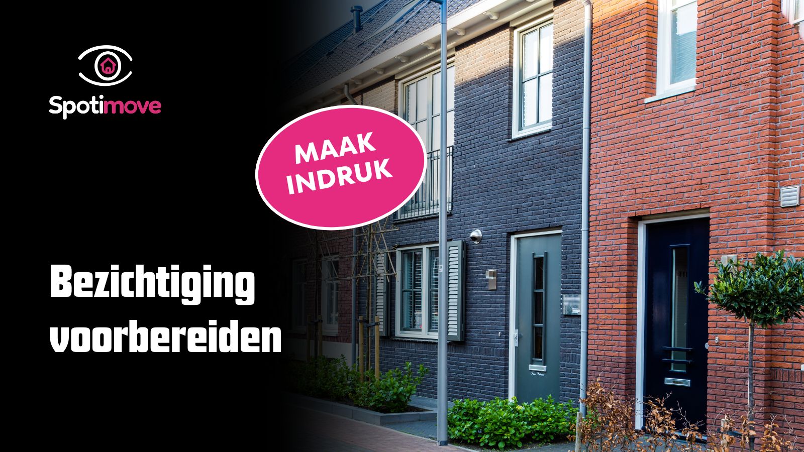 Nederlandse woonstraat met bakstenen rijtjeshuizen op een zonnige dag